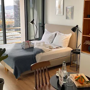 Rooftop Hotel apartamentowy Tirana