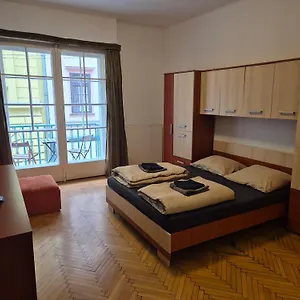 Boomerang , Budapest Ungarn